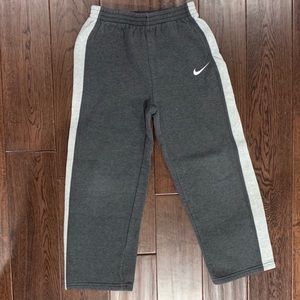 Boys NIKE sweatpants